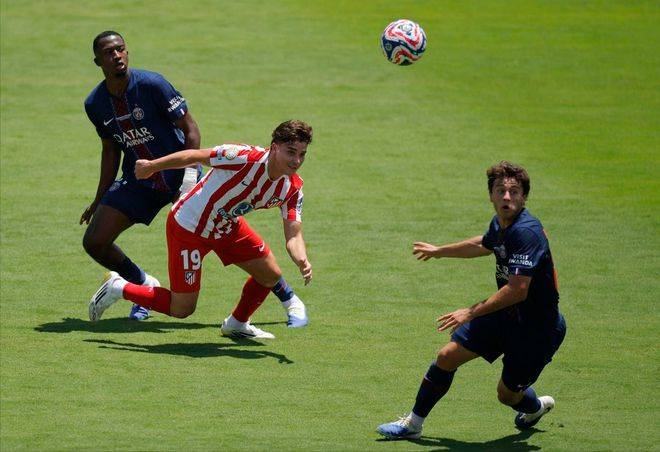 则积极逼抢 则积极逼抢