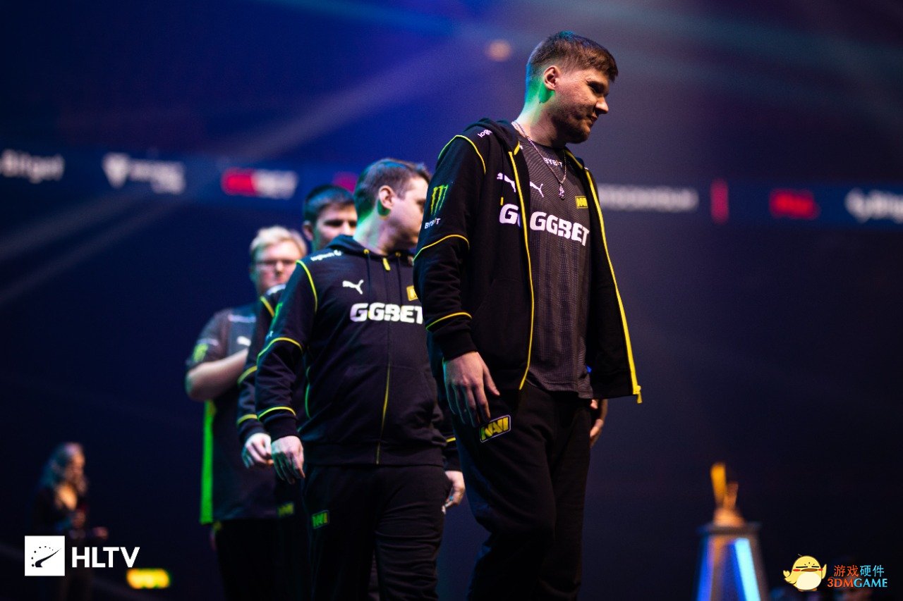 众的中场大 众的中场大