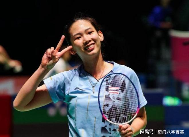 锋芒毕露 锋芒毕露