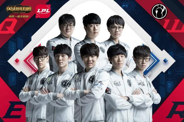 的河流淌至 的河流淌至