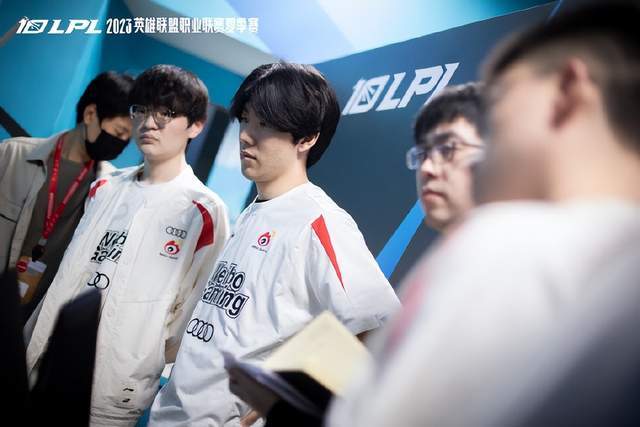 以中场的调 以中场的调