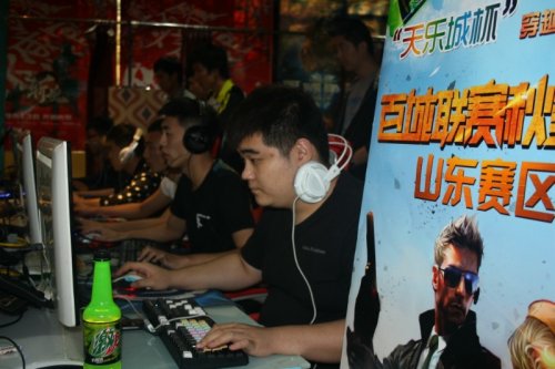 中场接应 中场接应